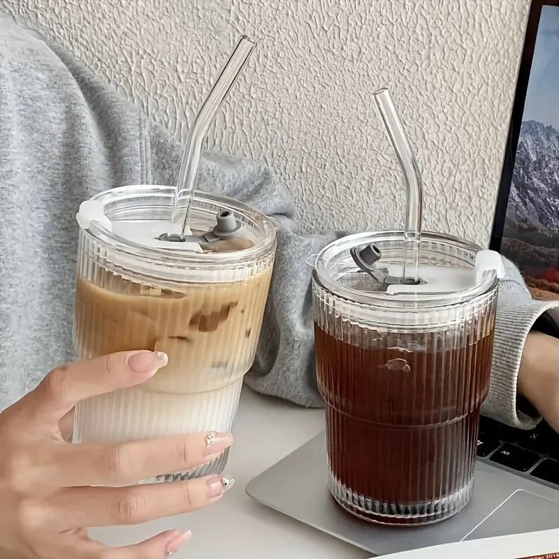 Transparent Glasses with Lid and Straw (450ml)