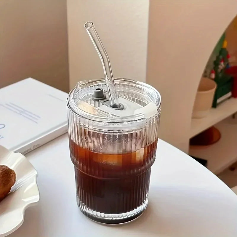 Transparent Glasses with Lid and Straw (450ml)