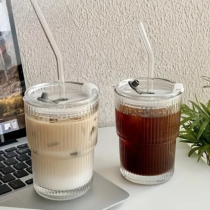 Transparent Glasses with Lid and Straw (450ml)